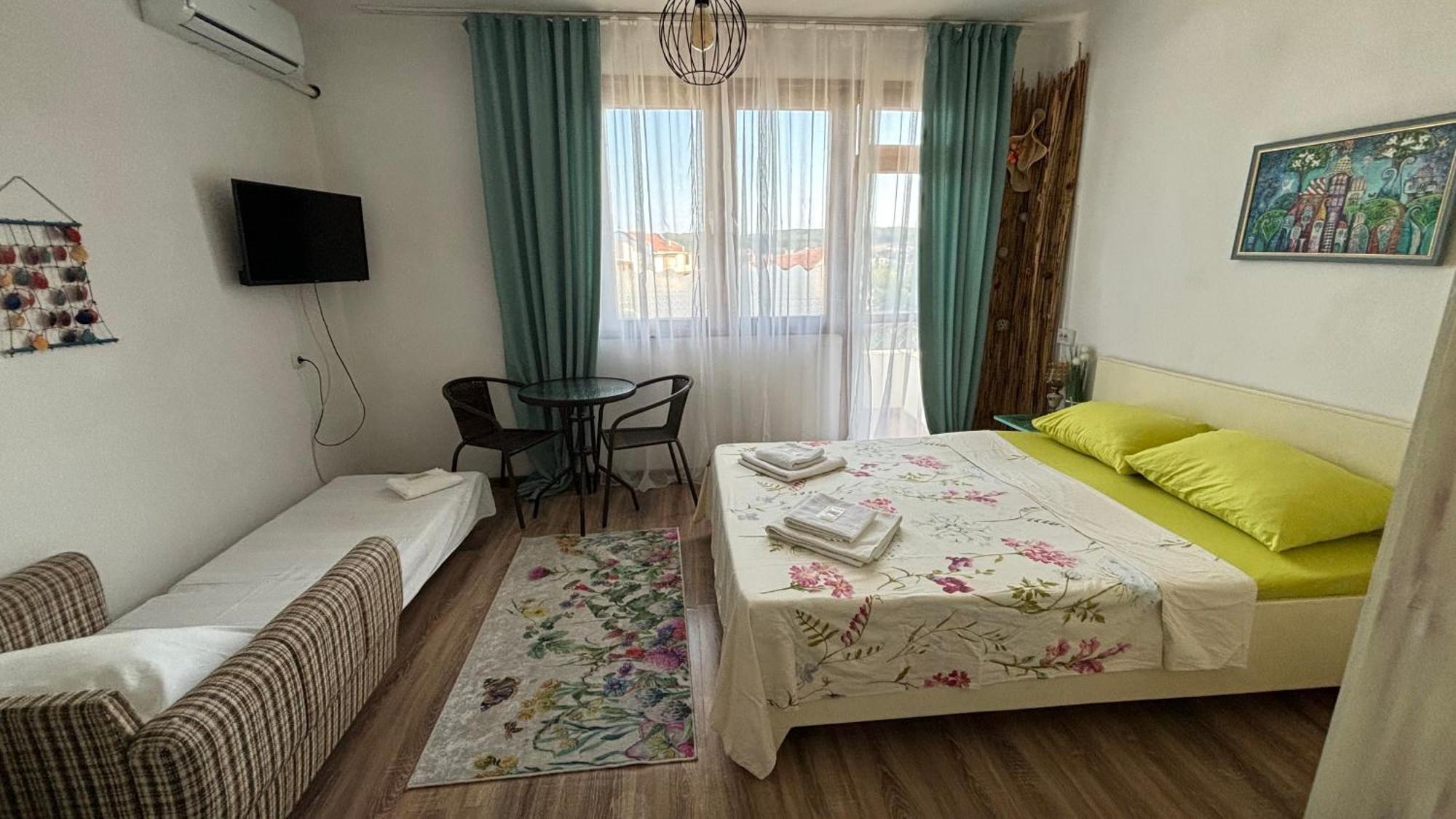 Guest House Hei Taka Созопол Екстериор снимка